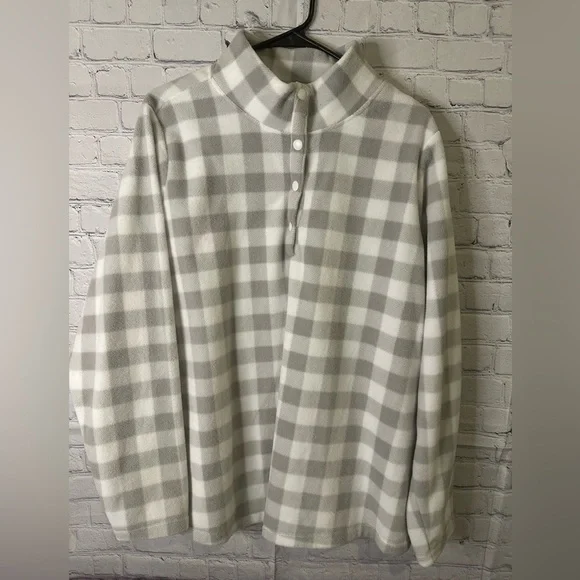 NWT Croft & Barrow Gray Plaid Button-Up Fleece Pullover - Picture 1 of 3